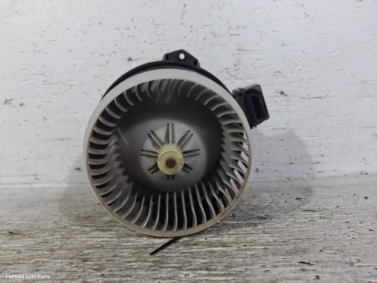 2005-2016 Toyota Yaris Heater Fan Motor