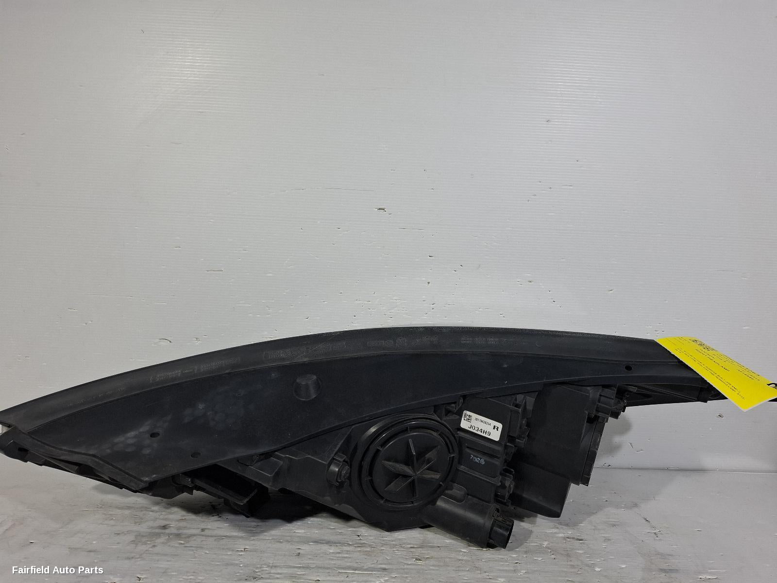 2015-2018 Hyundai Tucson Right Headlamp