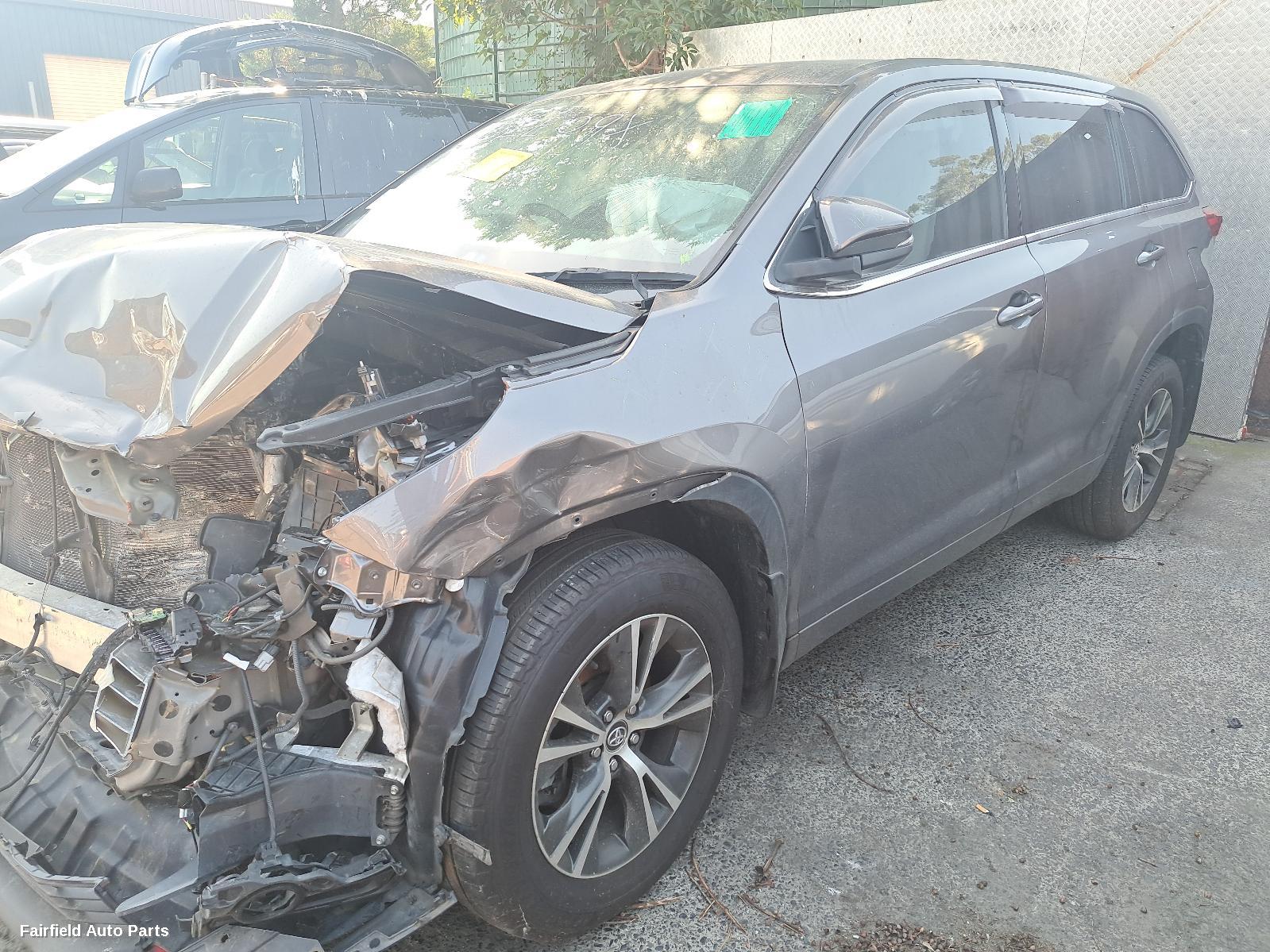 2018 Toyota Kluger Fuel Door   Filler