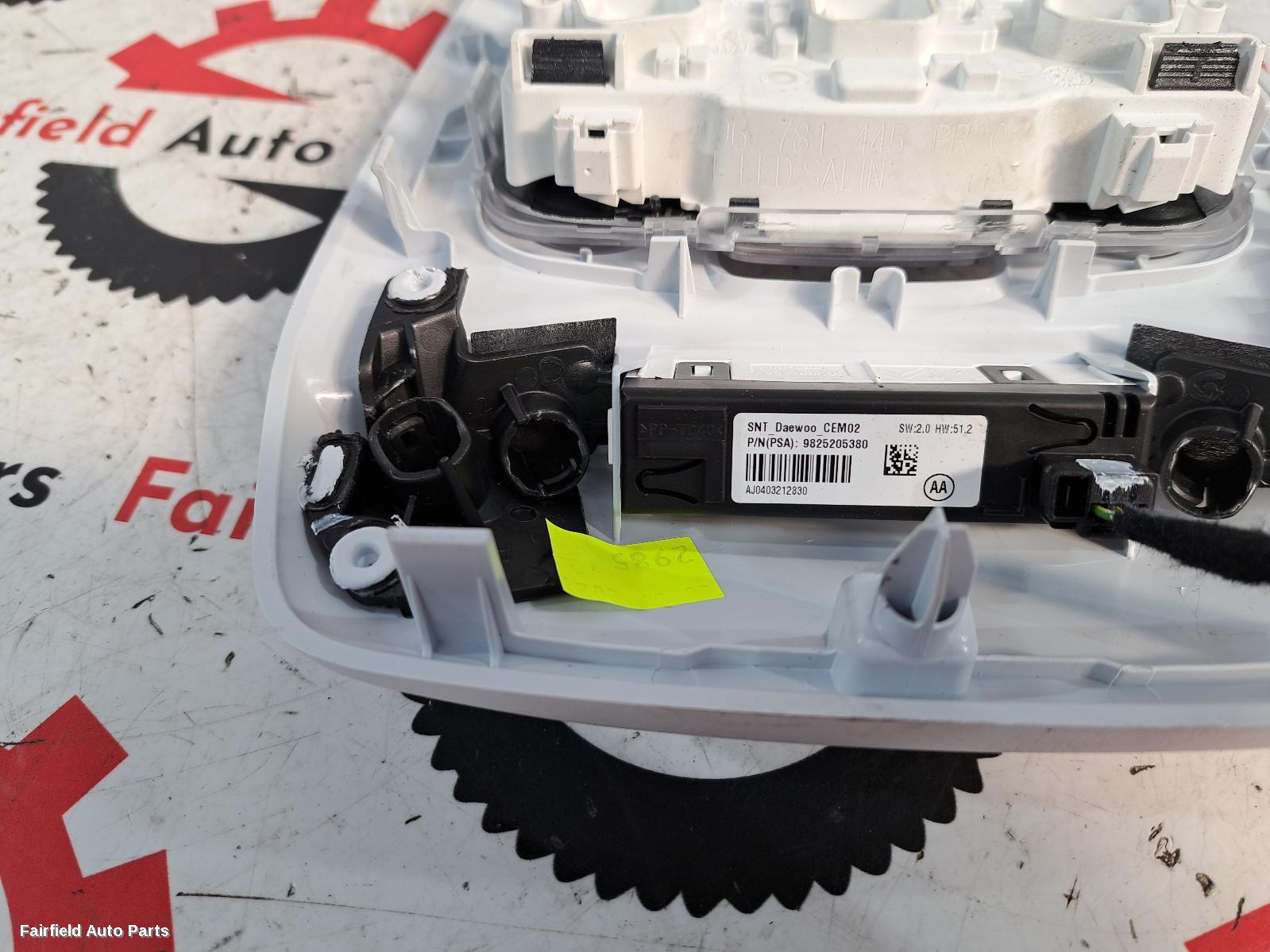 2020-2026 Peugeot 2008 Courtesy Light