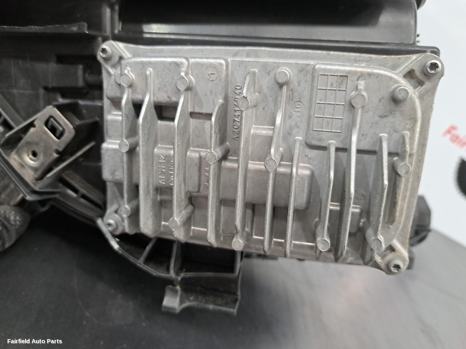 2015-2019 Mercedes B Class Right Headlamp