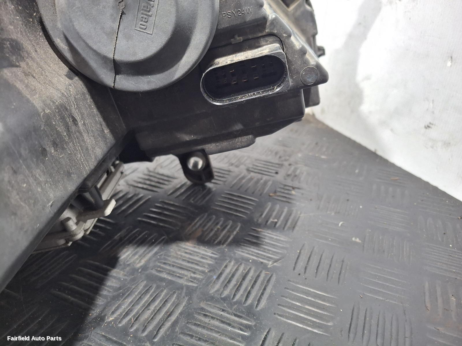 2010-2015 Volkswagen Passat Left Headlamp
