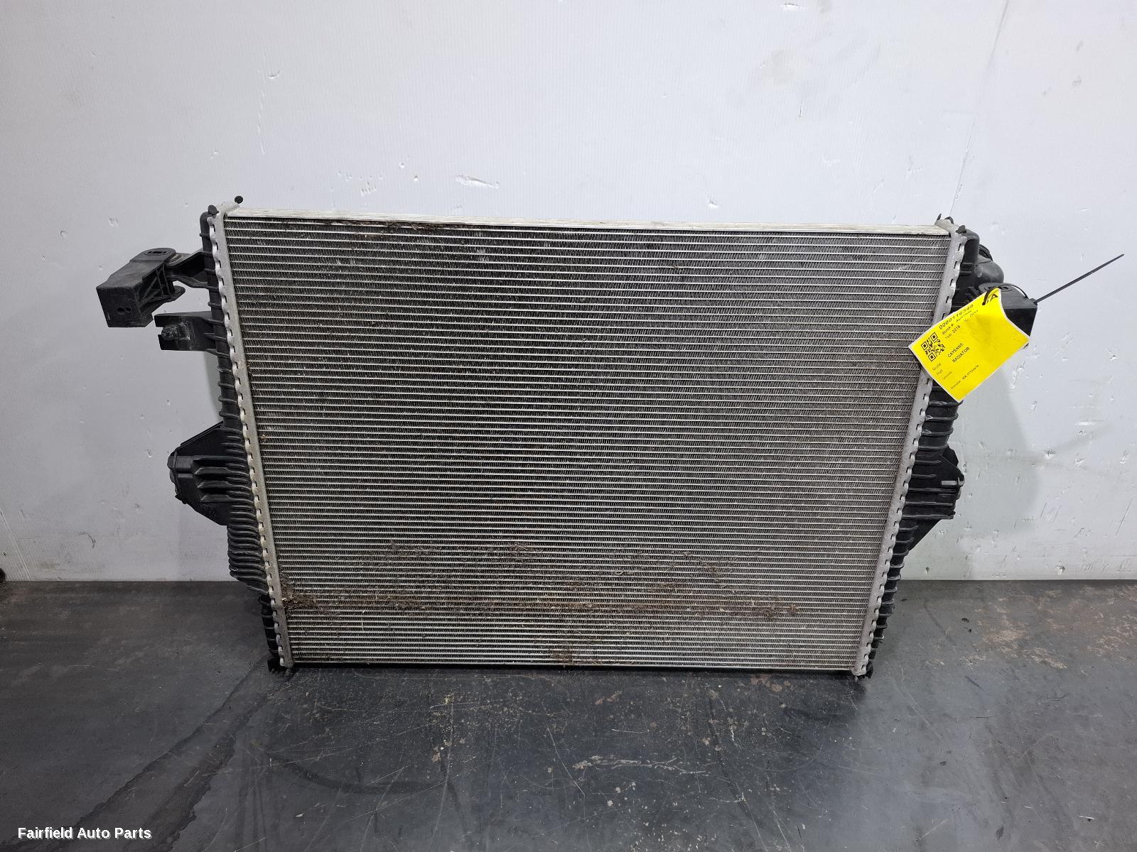 2010-2018 Porsche Cayenne Radiator
