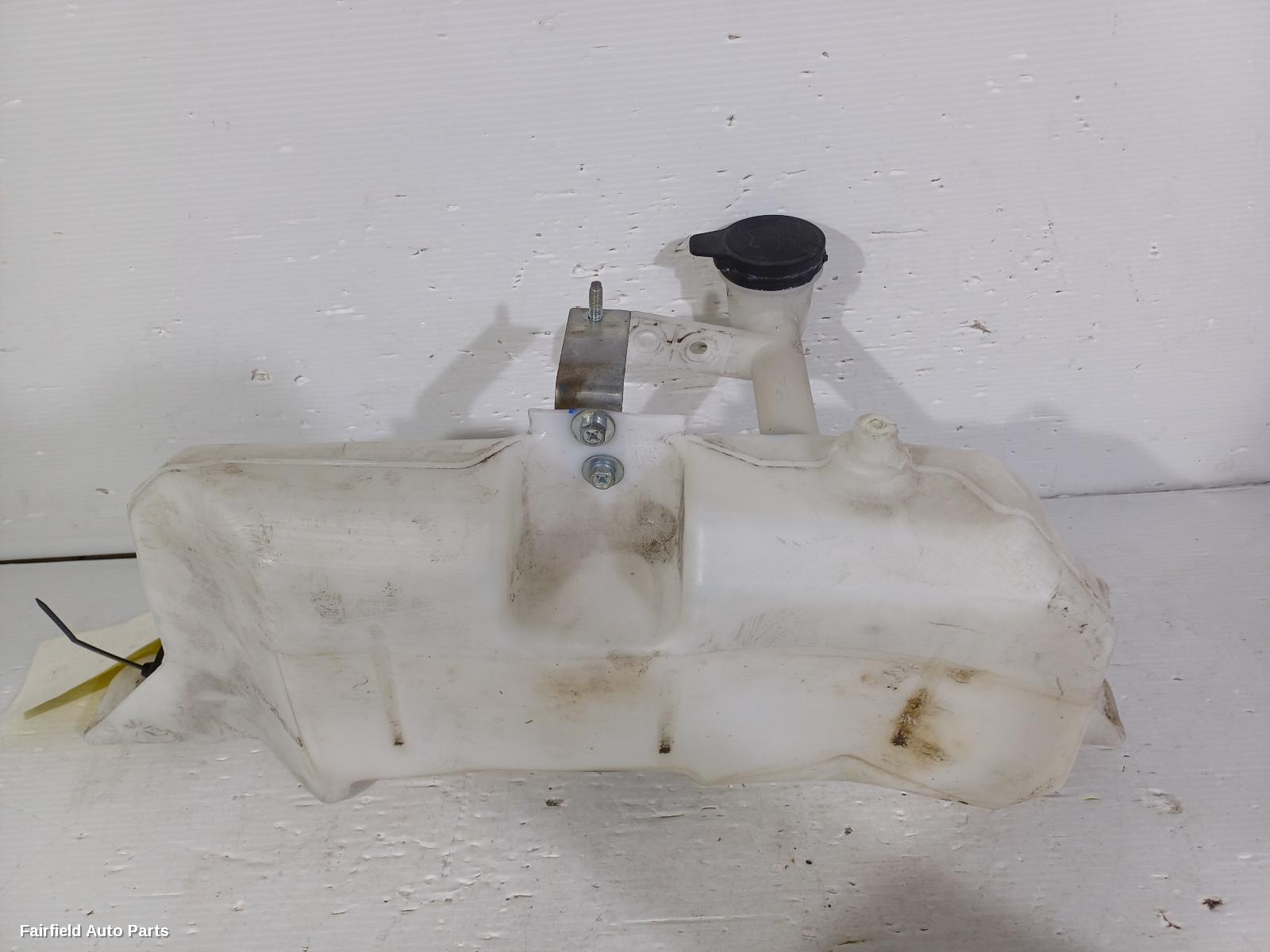 2017-2026 Ldv D90 Washer Bottle