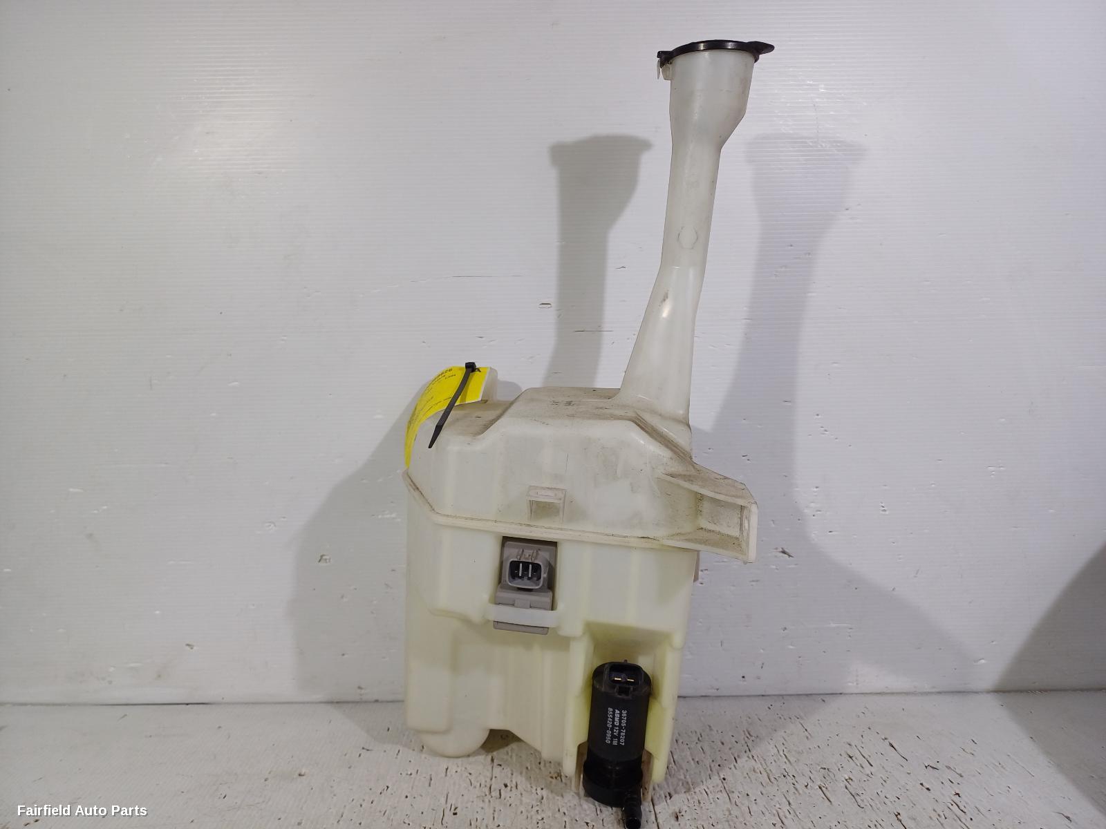 2006-2012 Toyota Aurion Washer Bottle