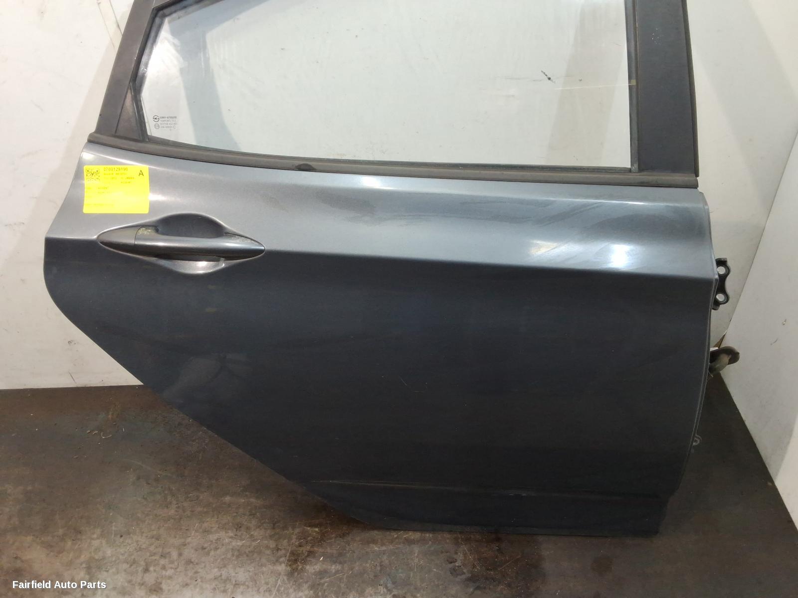 2011-2019 Hyundai Accent Right Rear Door Sliding