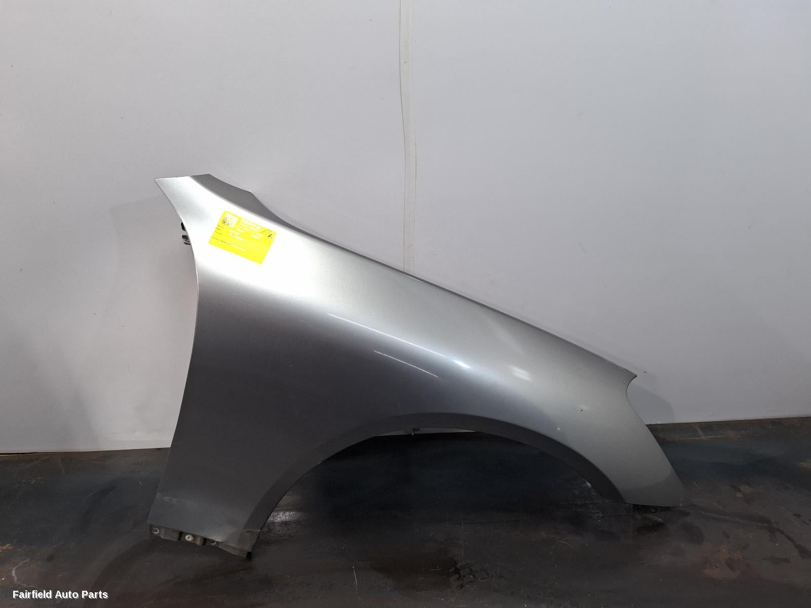 2001-2007 Nissan Skyline Right Guard