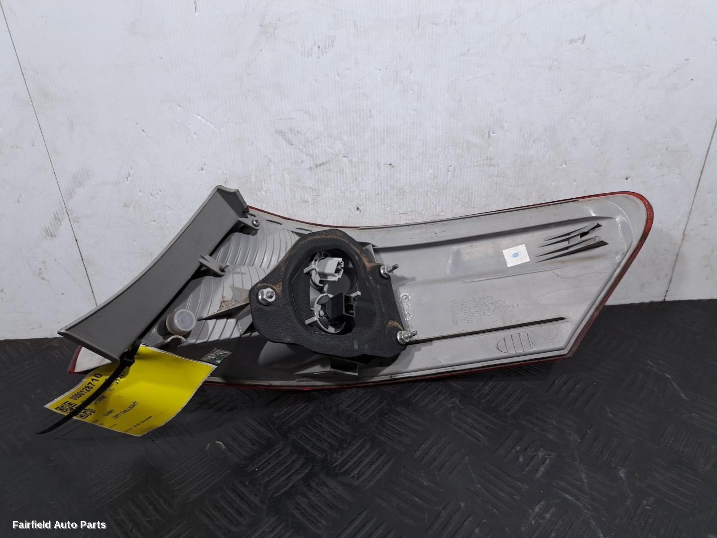 2006-2009 Toyota Camry Left Taillight