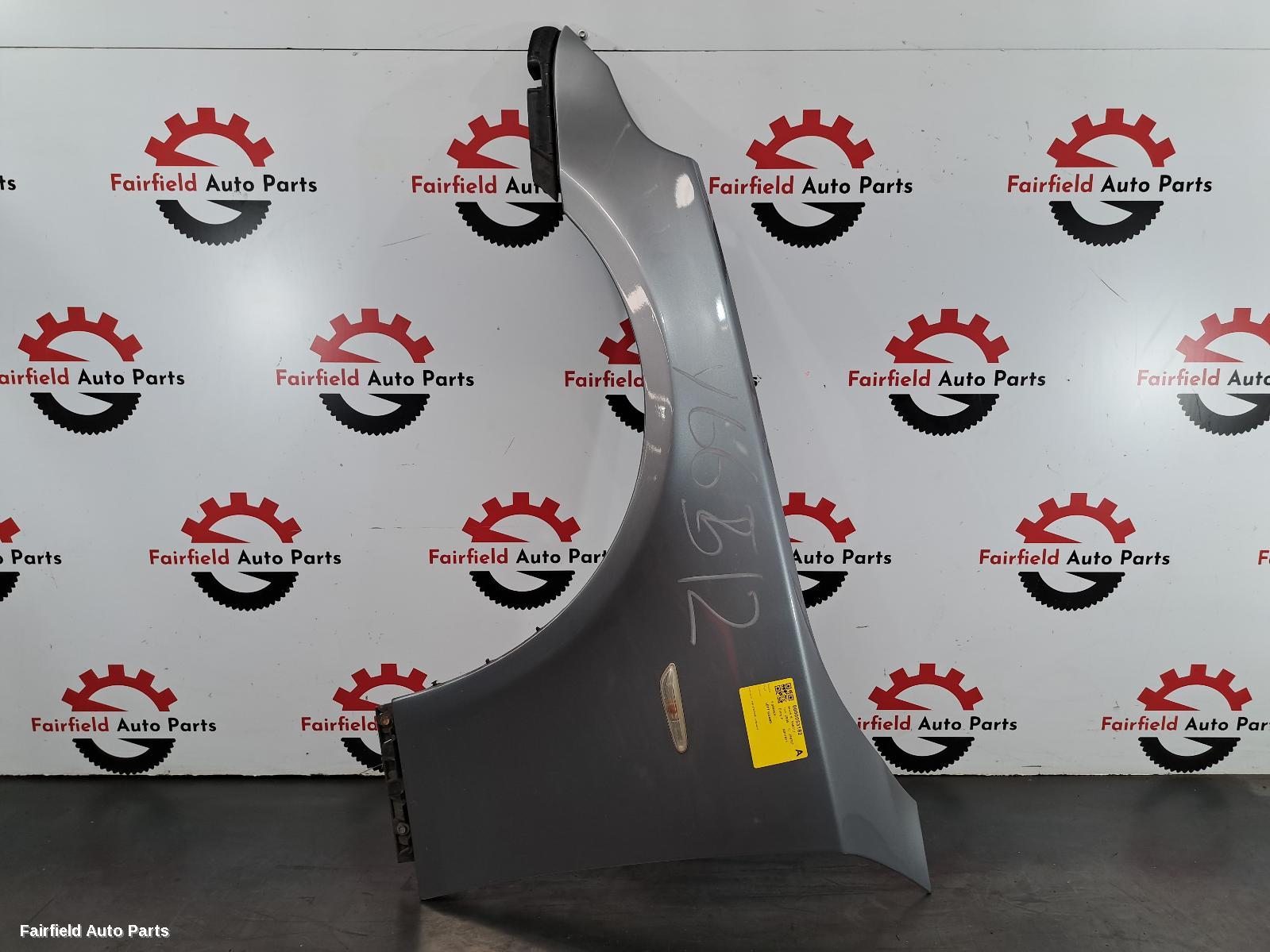 2003-2010 Bmw 5 Series Left Guard