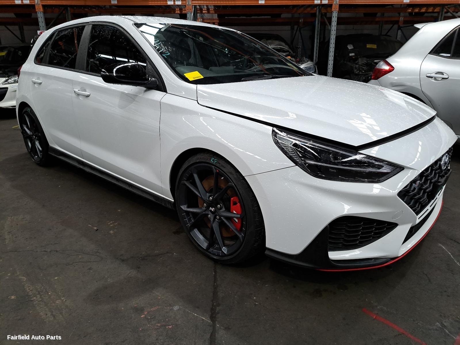 2017-2026 Hyundai I30 Fuel Door   Filler