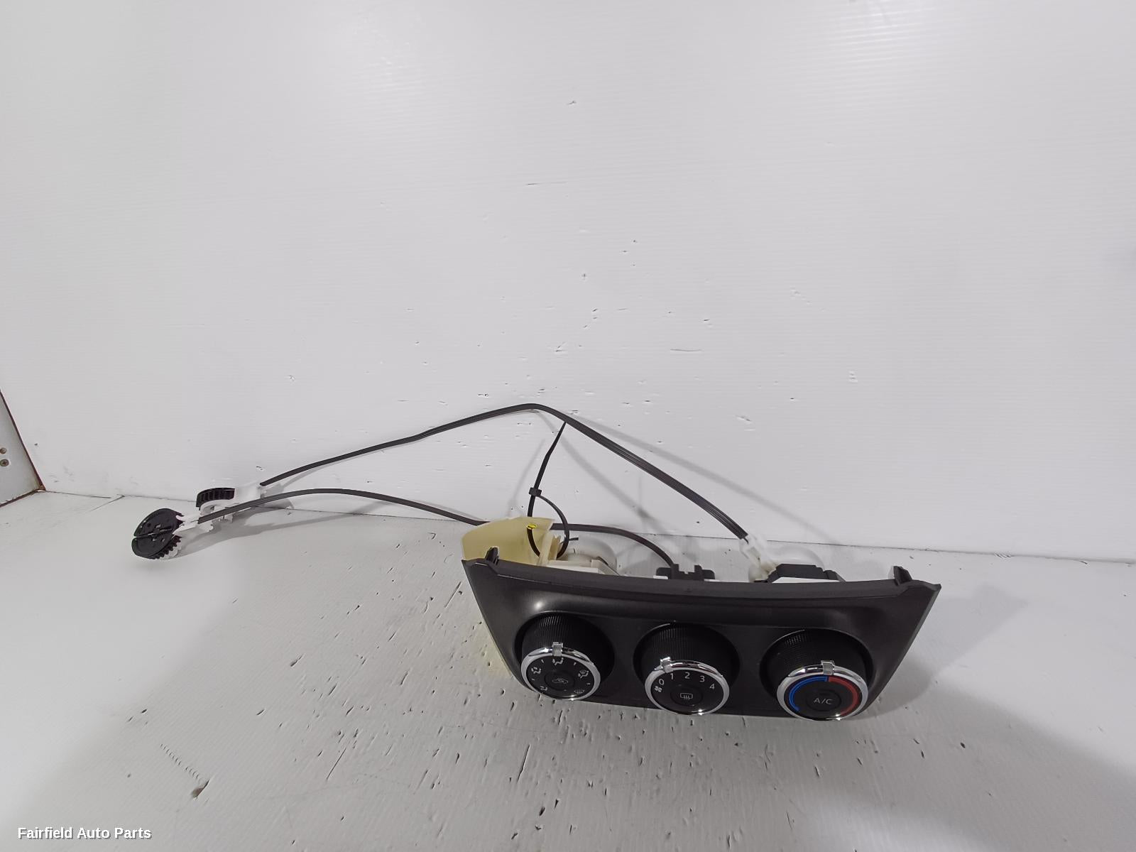 2012-2018 Toyota Rav4 Heater Ac Controls