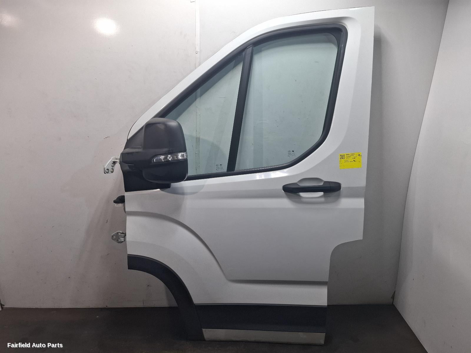 2020-2026 Ldv Deliver 9 Left Front Door
