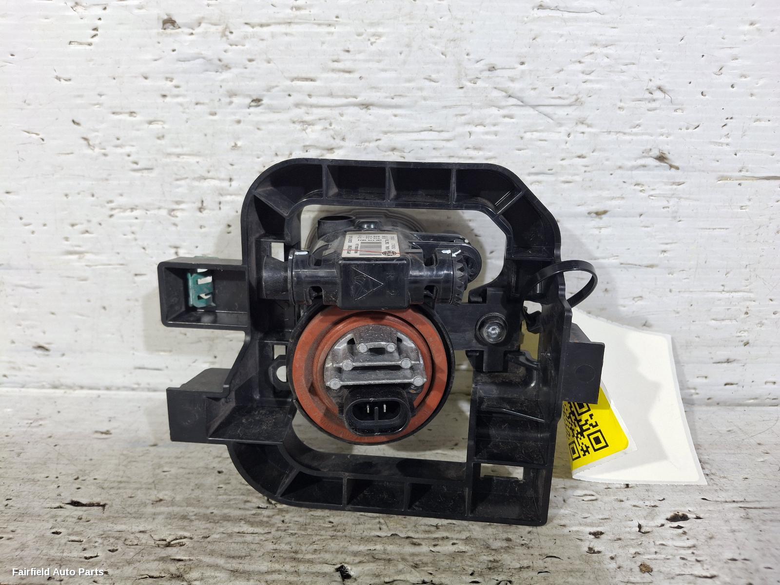 2020-2025 Nissan Navara Right Indicator Fog Side