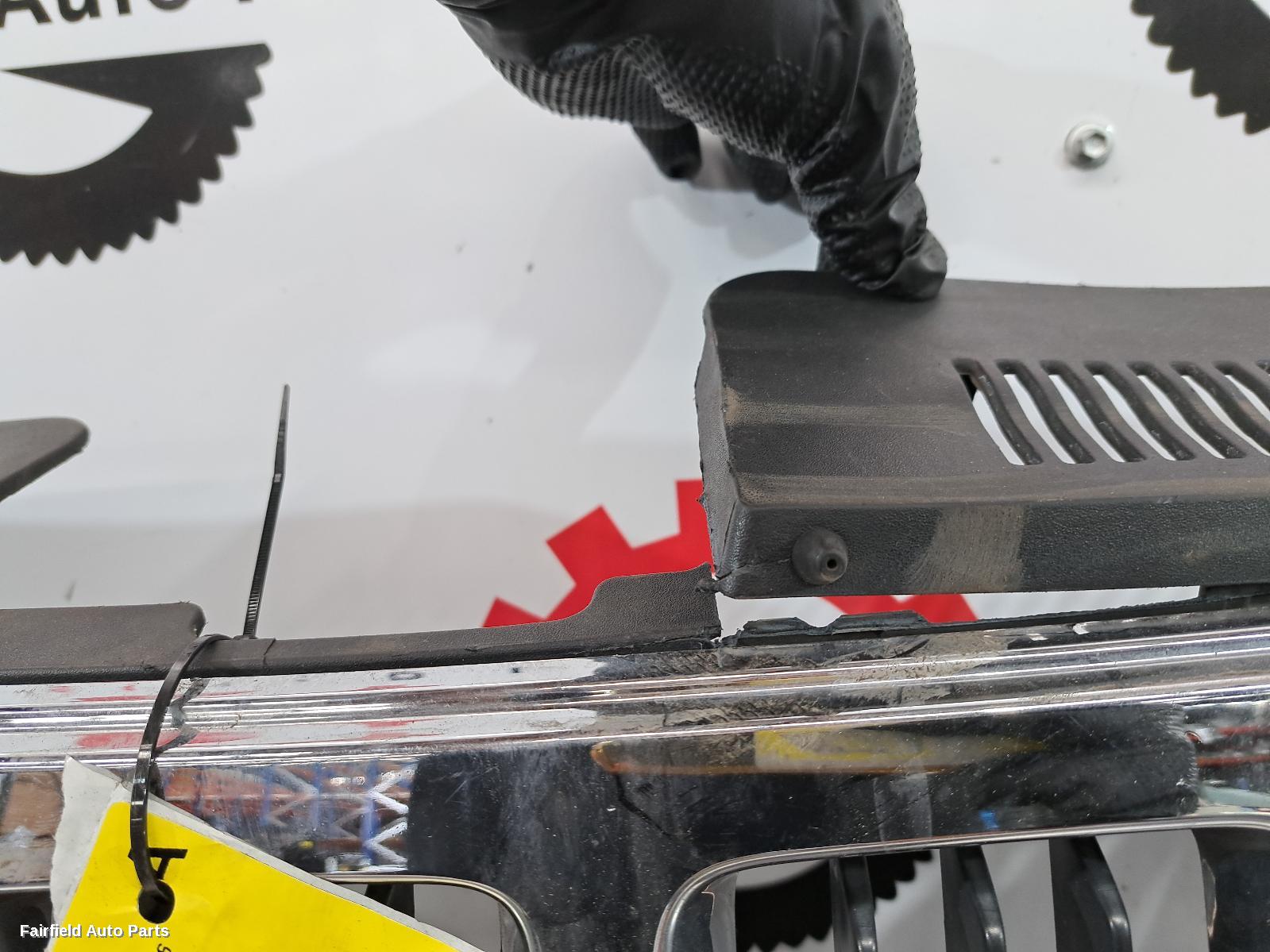 2010-2013 Jeep Grandcherokee Grille