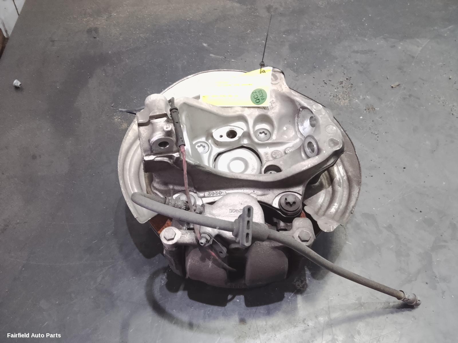 2018-2025 Bmw 3 Series Left Front Hub Assembly