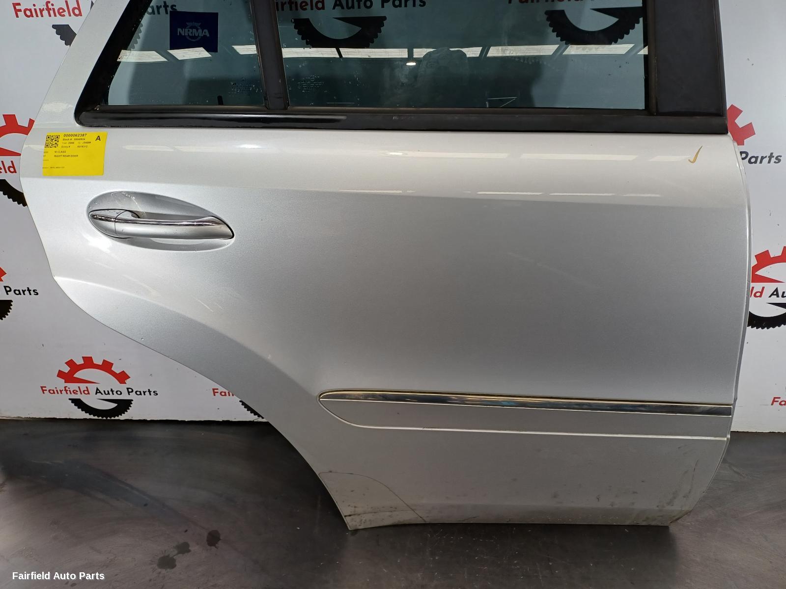 2005-2007 Mercedes M Class Right Rear Door Sliding