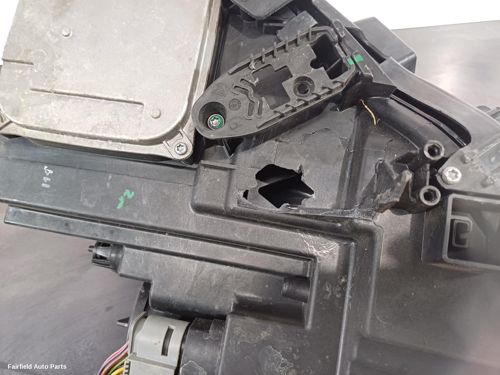 2017-2020 Mercedes Gla Class Right Headlamp