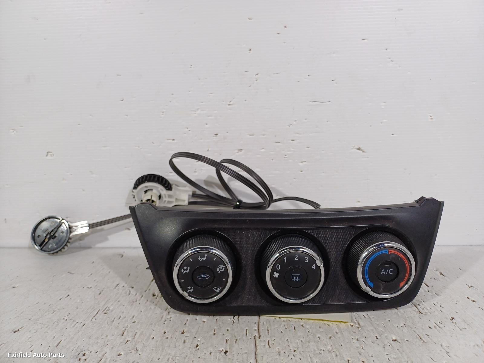 2012-2018 Toyota Rav4 Heater Ac Controls