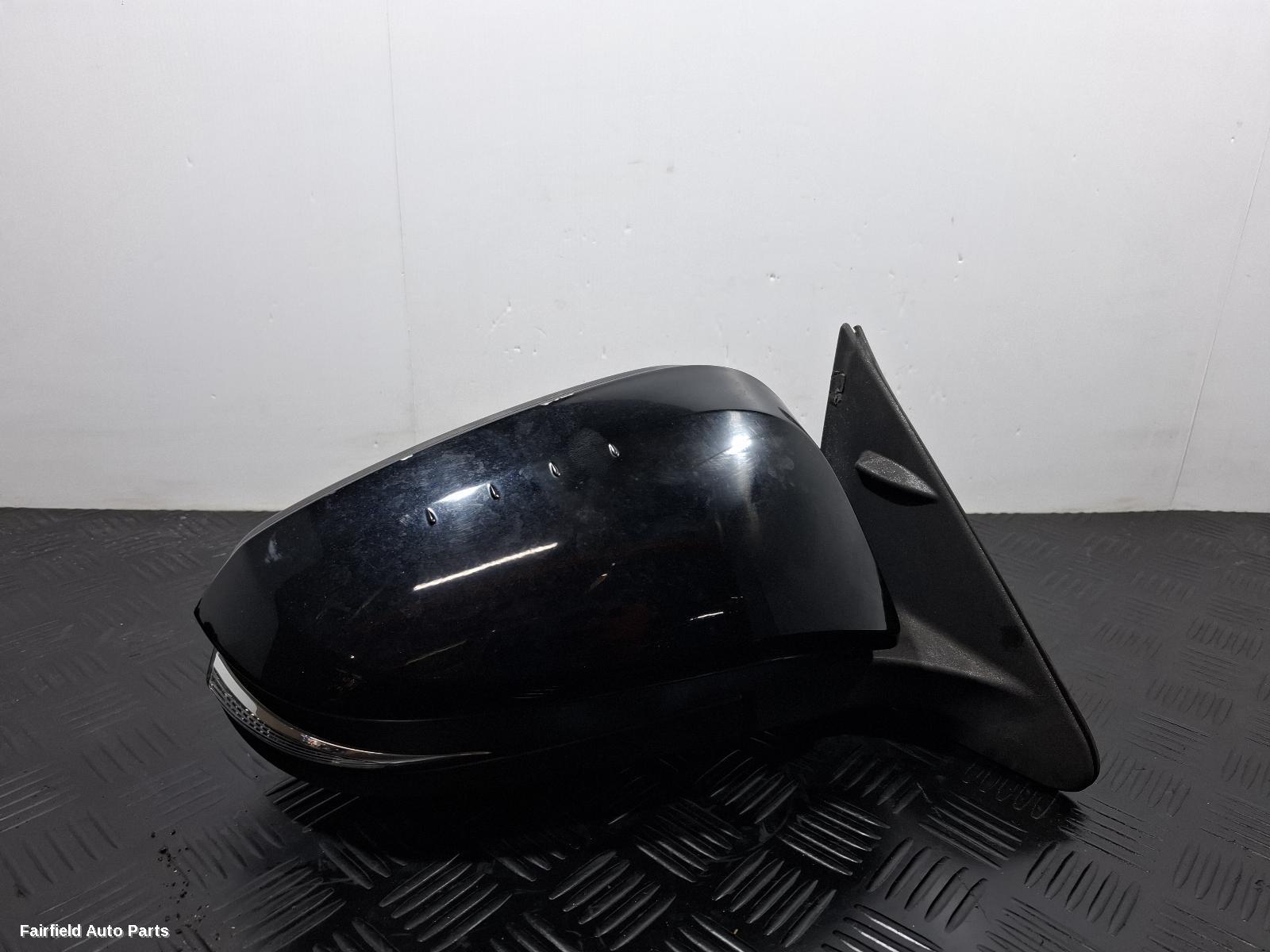 2013-2016 Toyota Kluger Right Door Mirror