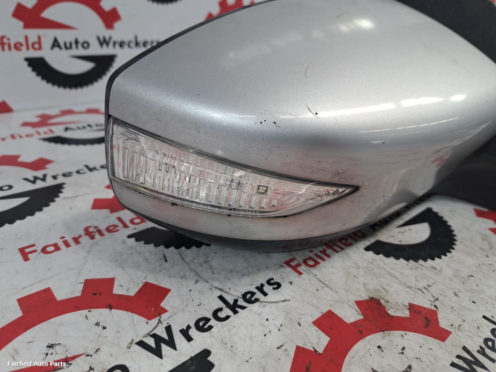 2012-2017 Nissan Pulsar Right Door Mirror