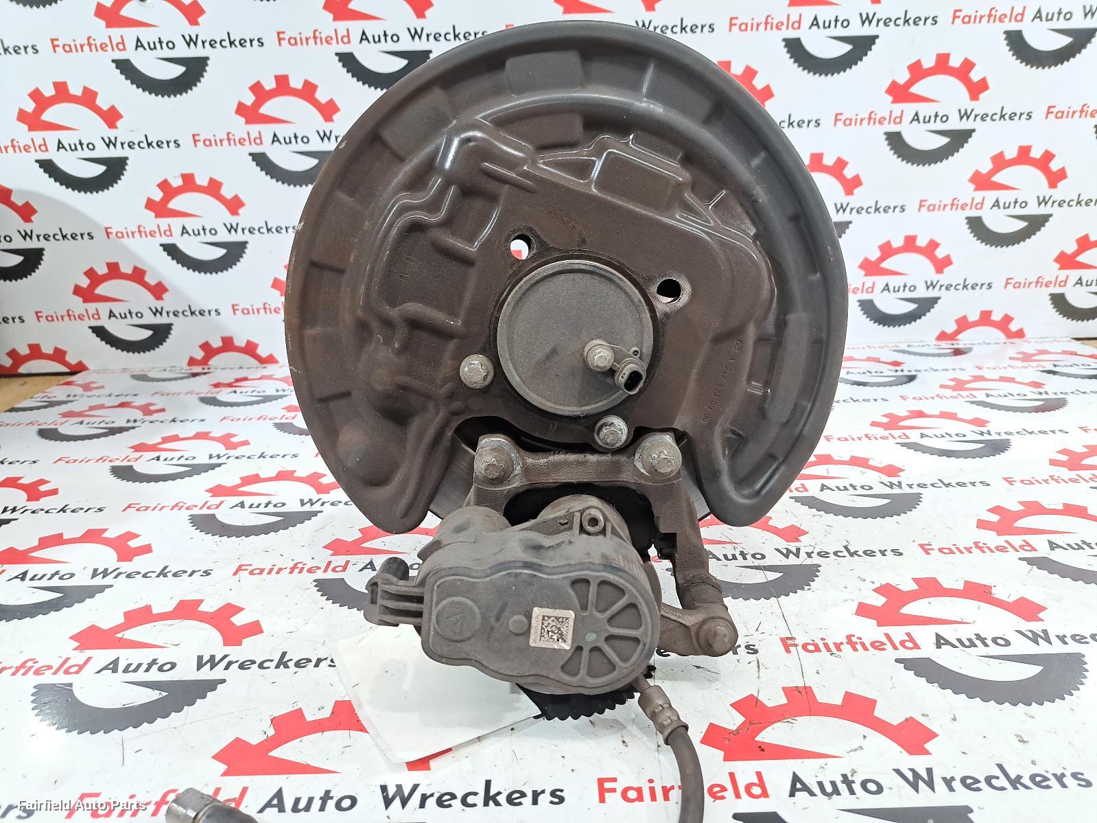 2018-2025 Mercedes A Class Left Rear Hub Assembly