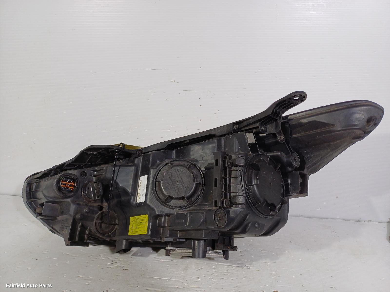 2015-2018 Hyundai Santa Fe Right Headlamp