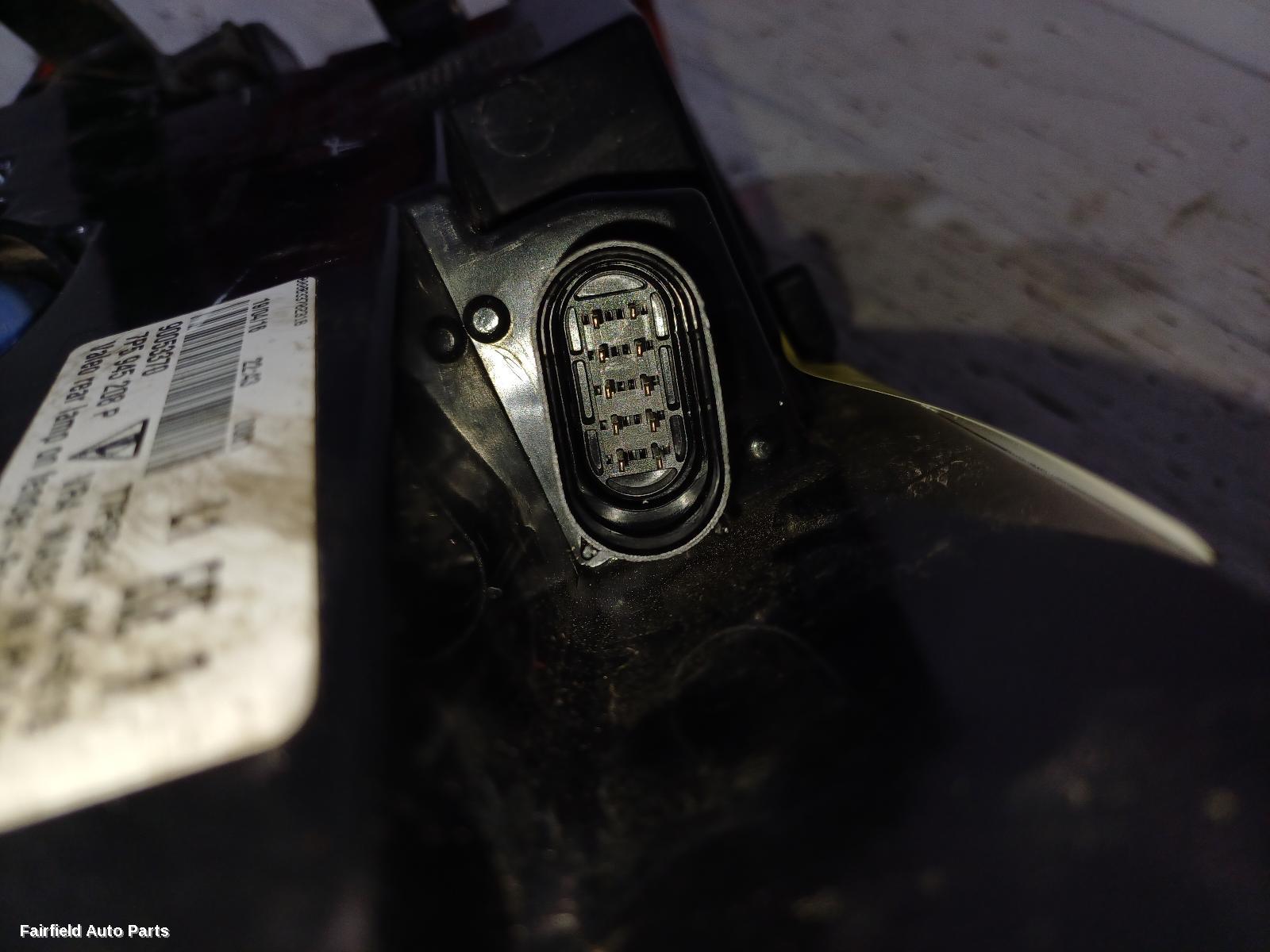 2014-2018 Porsche Cayenne Right Taillight