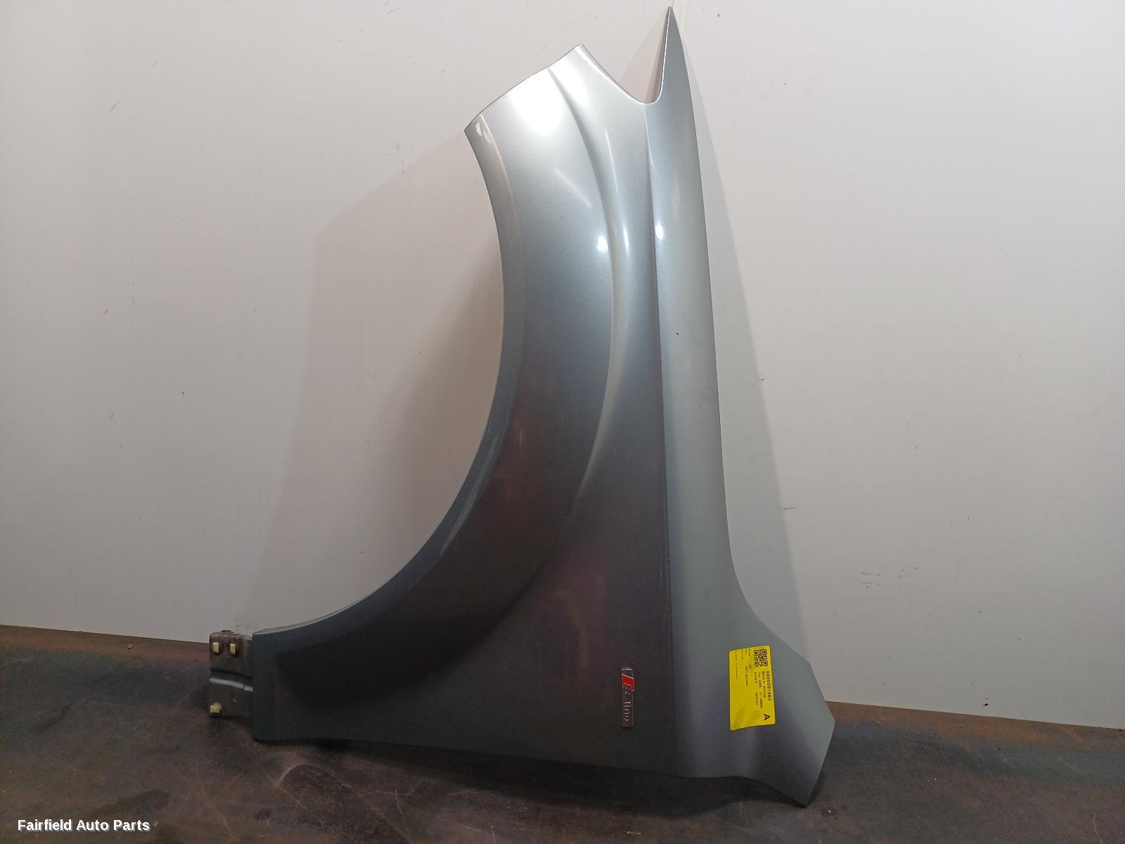 2006-2015 Audi Q7 Left Guard
