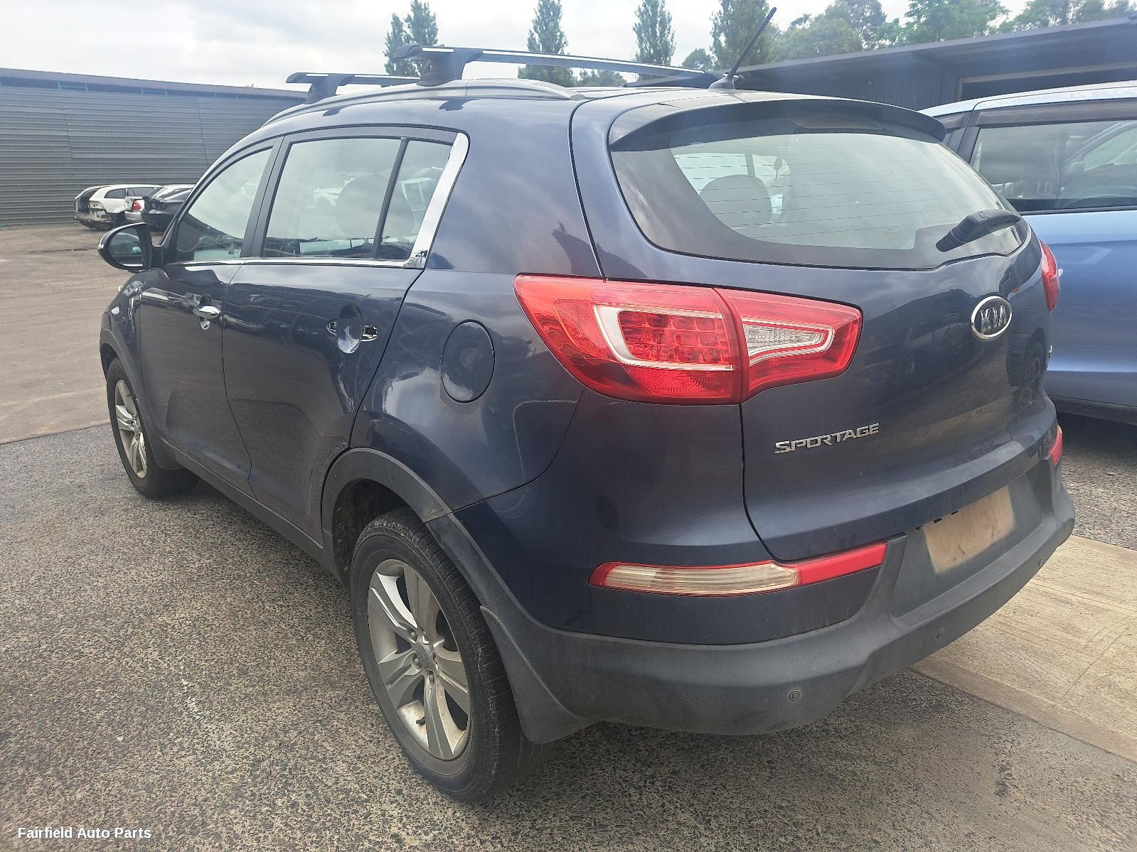 2010-2015 Kia Sportage Right Guard