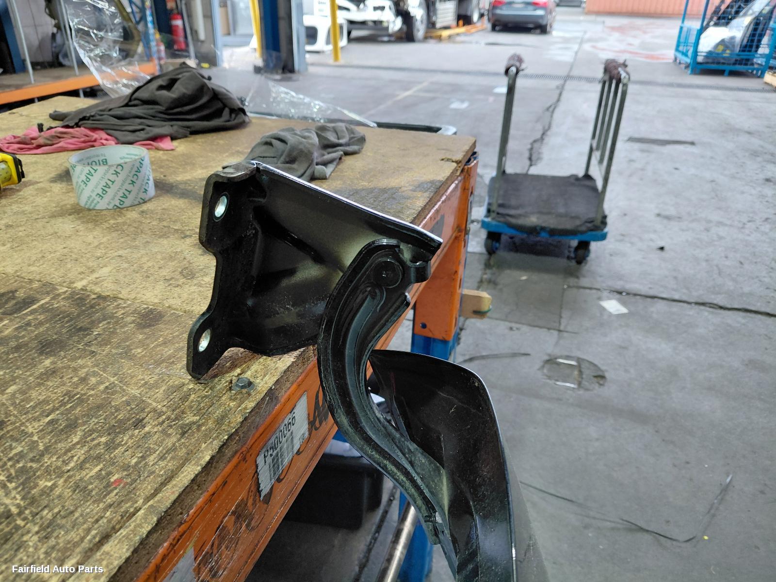 2022-2026 Great Wall Tank 300 Bonnet Hinge Strut