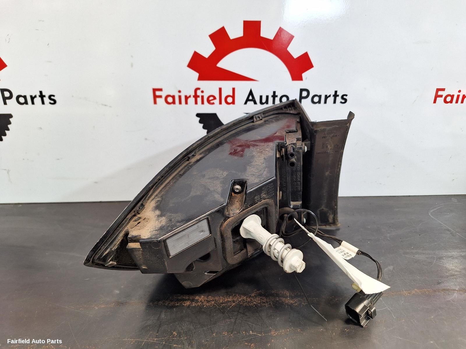 2015-2019 Land Rover Discovery Sport Right Taillight