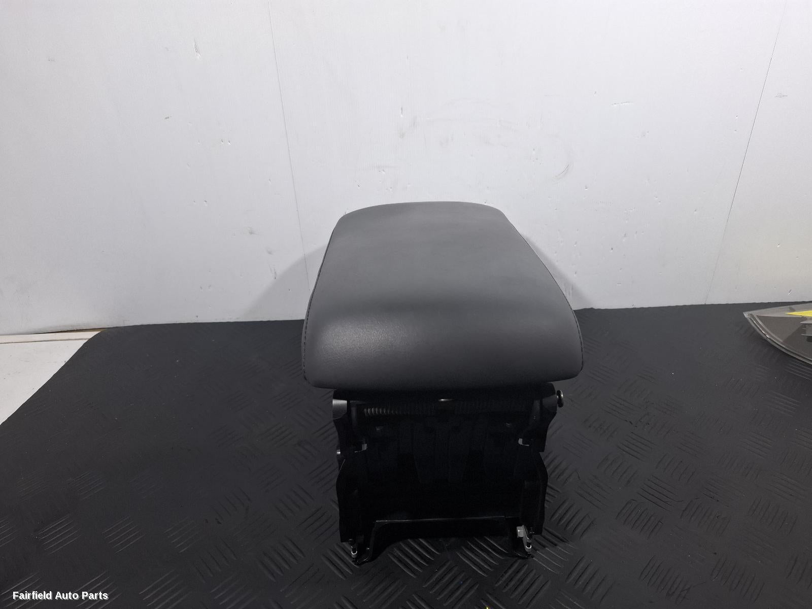 2019-2026 Mazda 3 Console