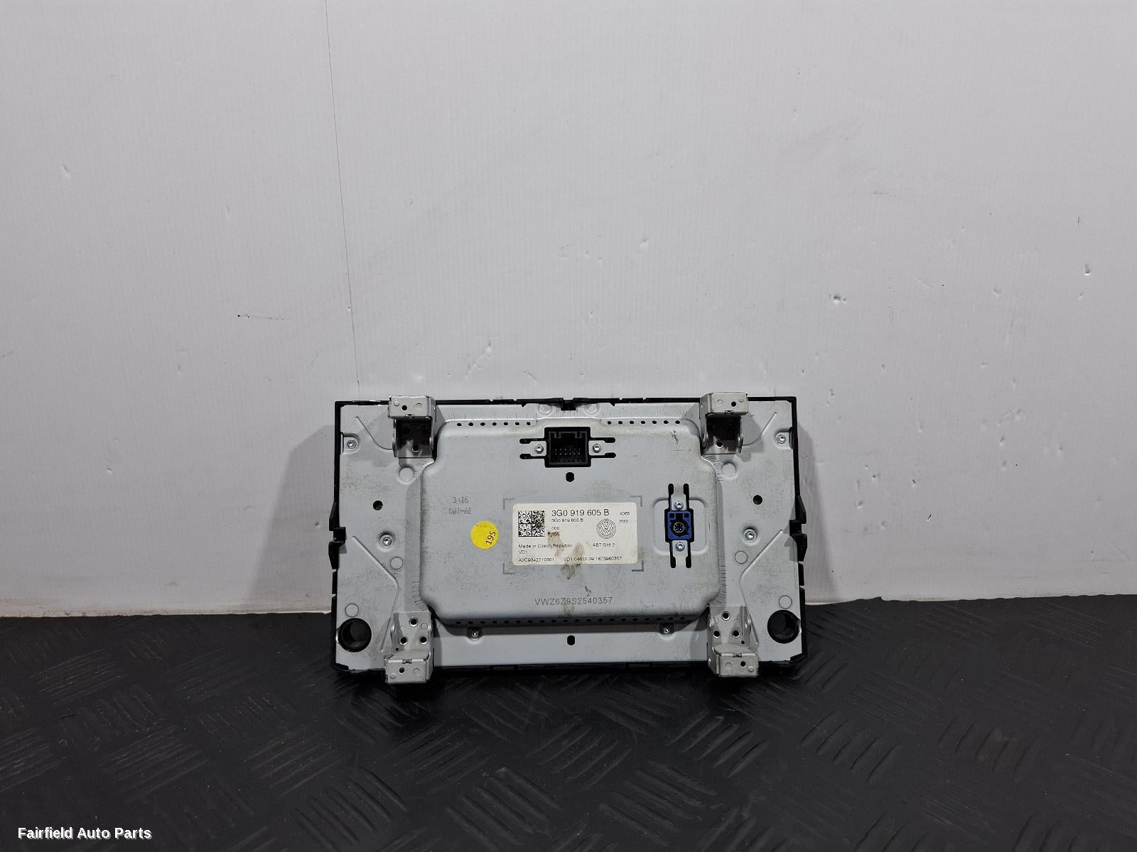 2012-2017 Volkswagen Golf Radio Cd Dvd Sat Tv