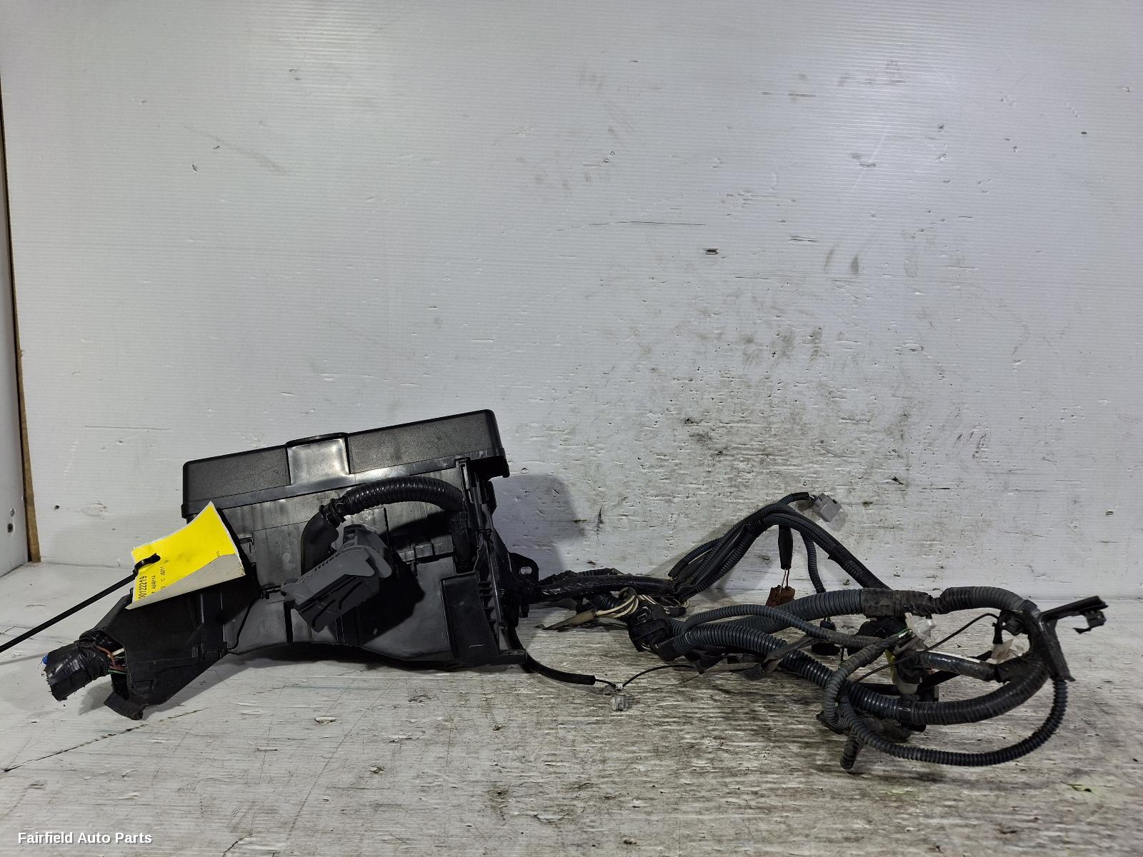 2007-2013 Toyota Corolla Fuse Box