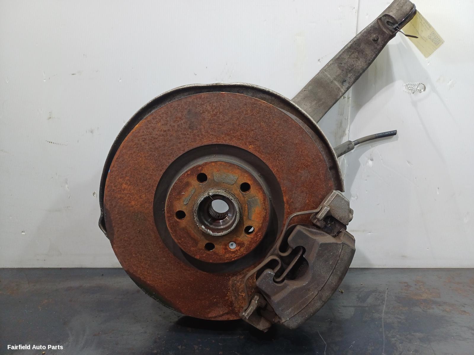 2017-2025 Volvo Xc60 Right Front Hub Assembly