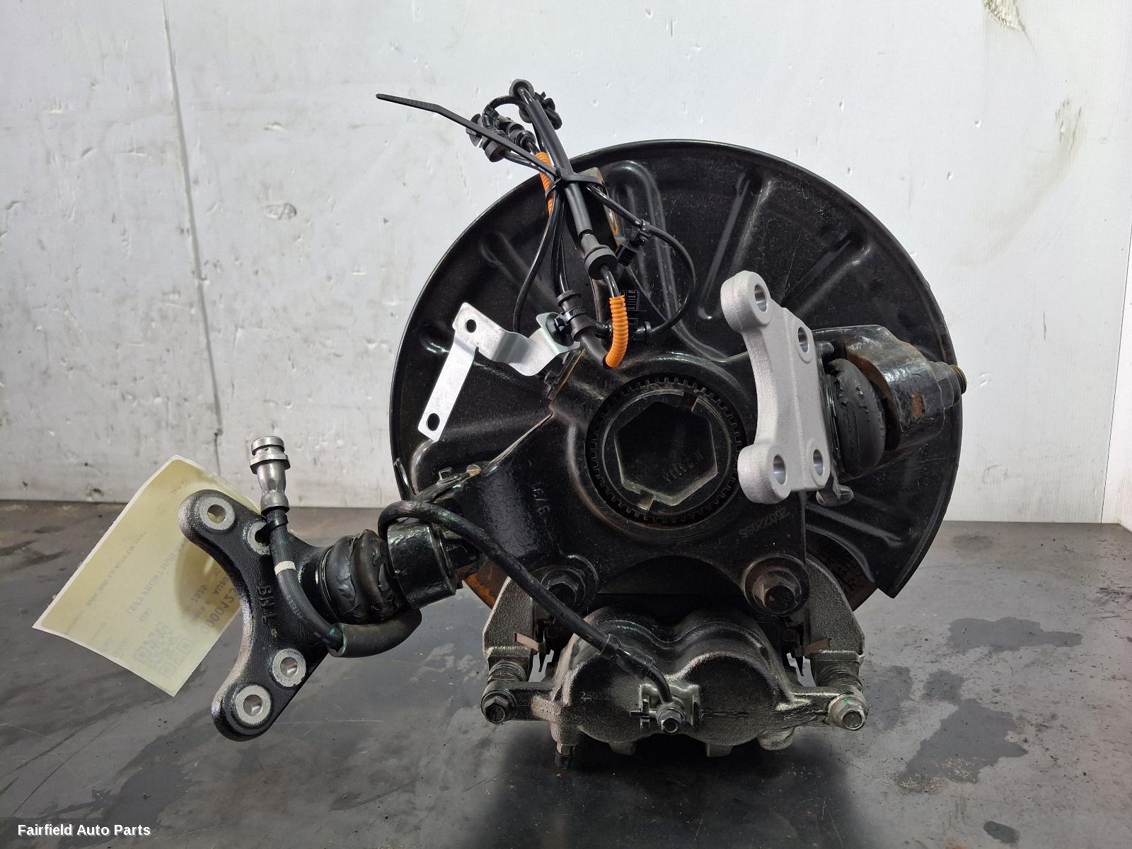 2017-2025 Ldv D90 Left Front Hub Assembly