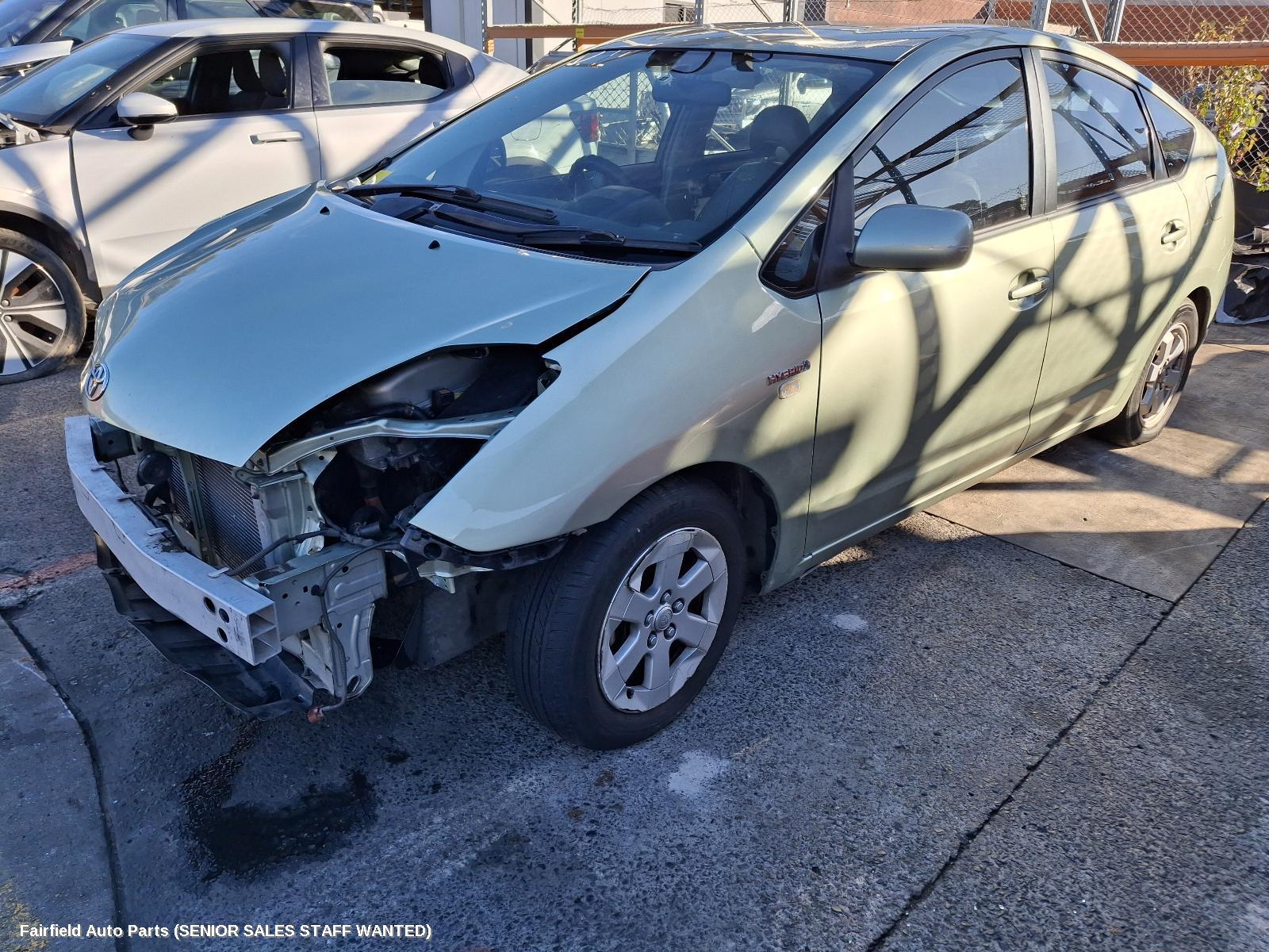 2003-2009 Toyota Prius Left Front Door