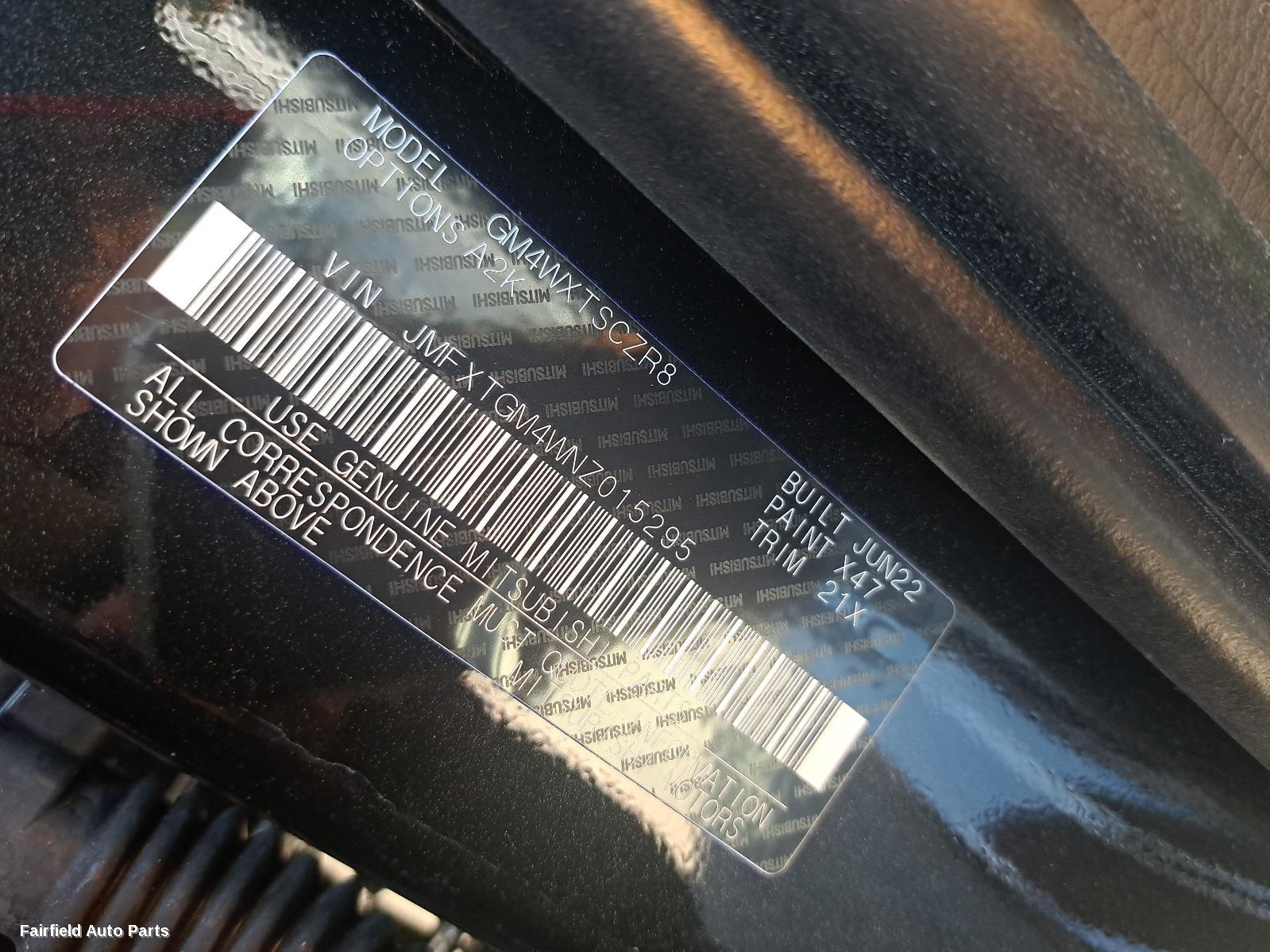 2022 Mitsubishi Outlander Fuel Door   Filler