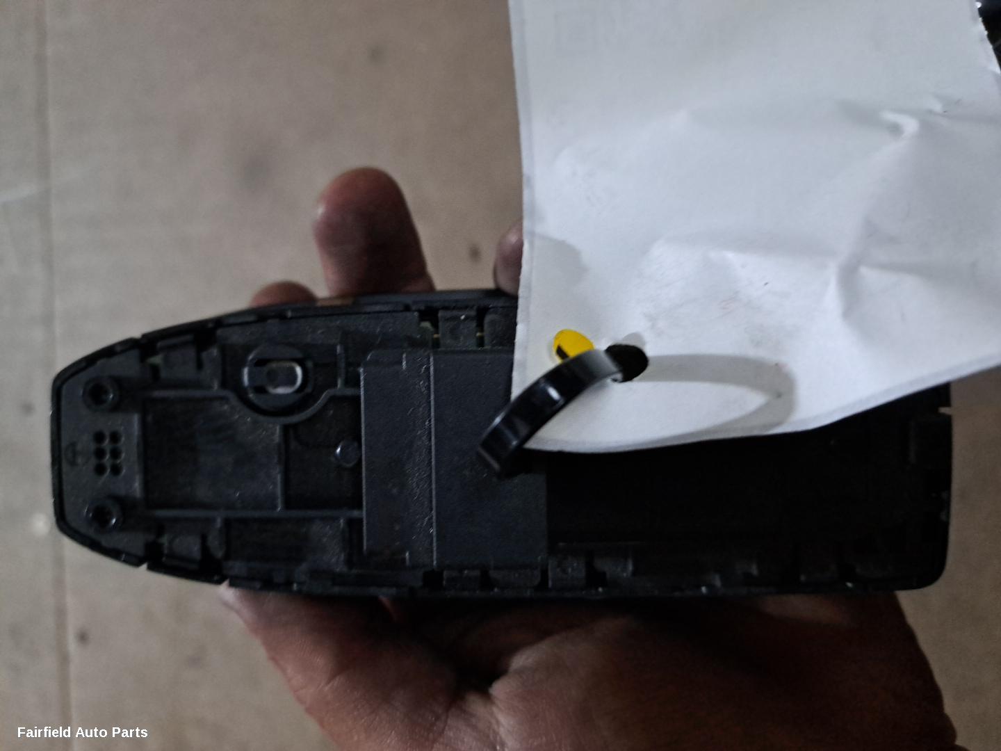 2021-2023 Renault Captur Pwr Dr Wind Switch