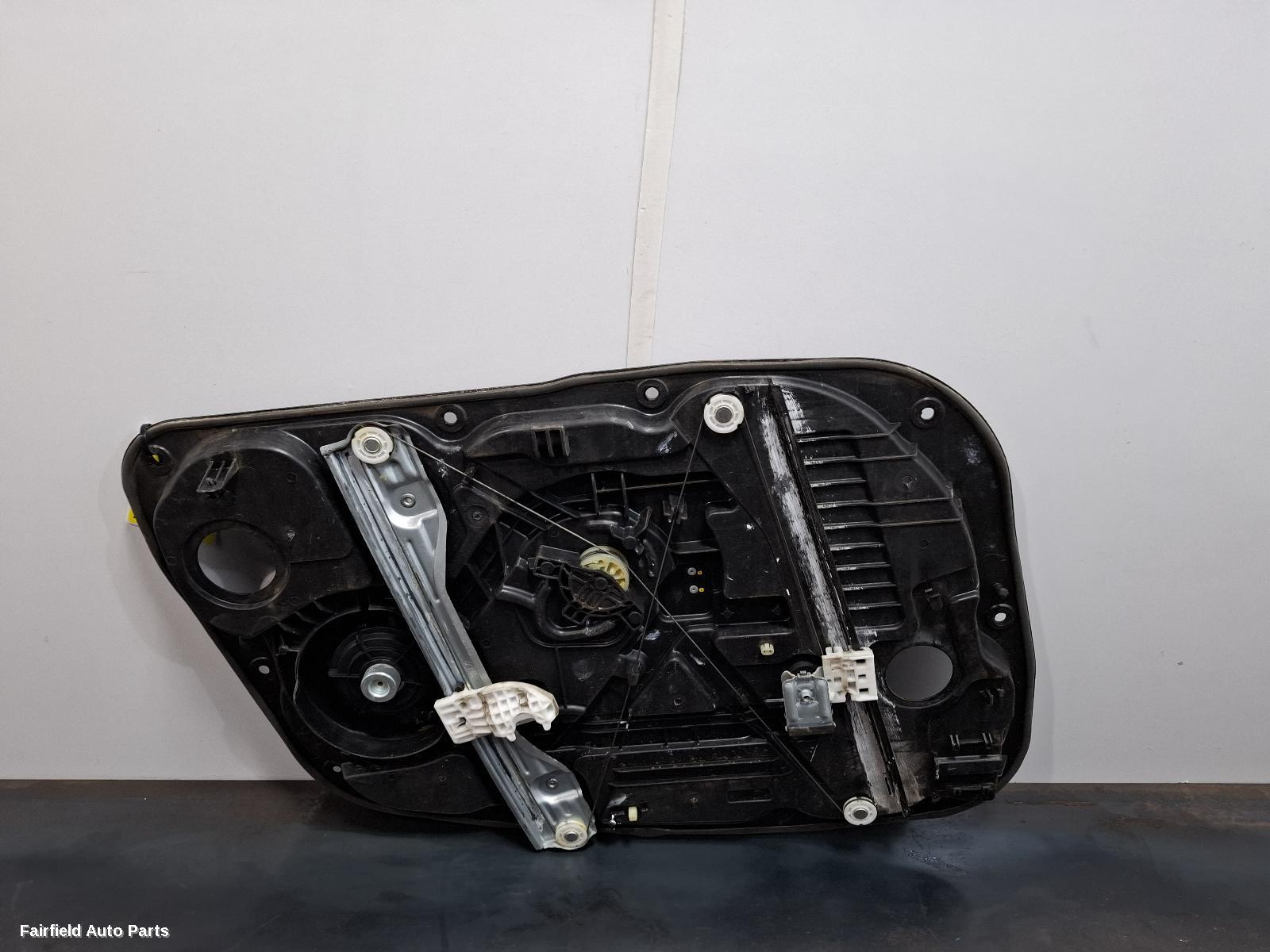 2012-2017 Hyundai I30 Right Front Window Reg Motor