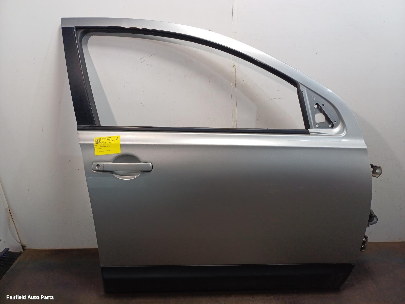 2010-2014 Nissan Dualis Right Front Door