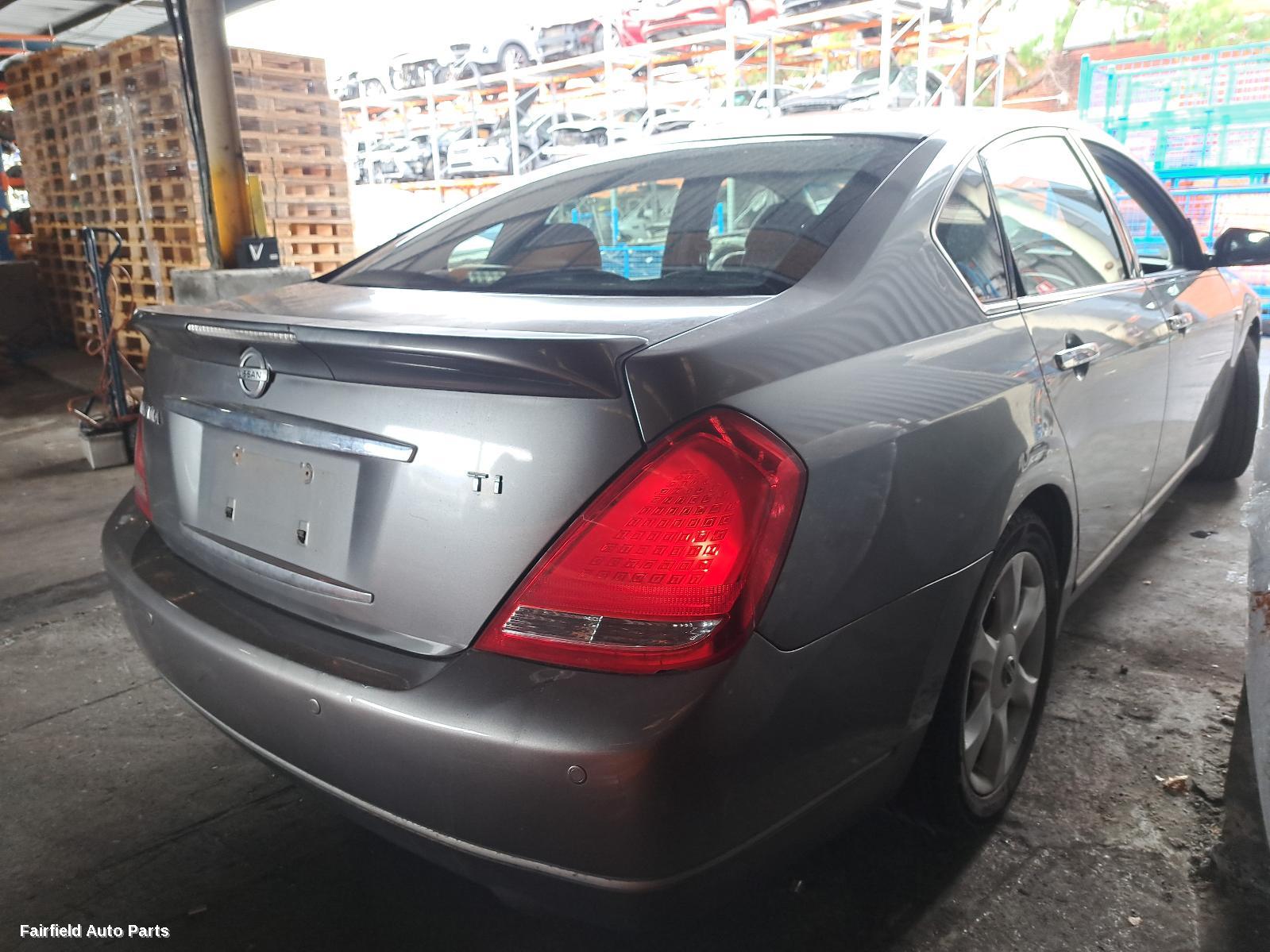 2002-2009 Nissan Maxima Left Rear Door Sliding