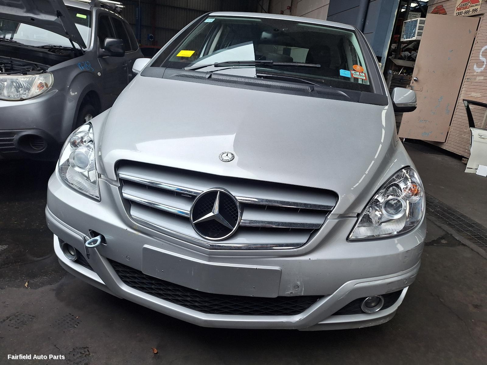 2005-2008 Mercedes B Class Grille