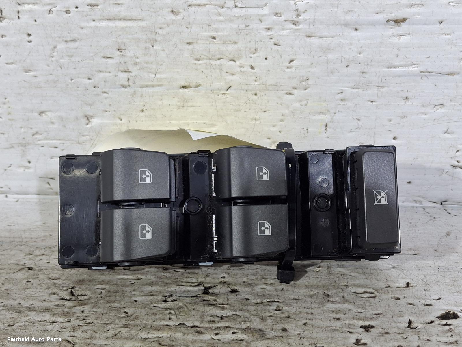 2017-2025 Hyundai I30 Pwr Dr Wind Switch