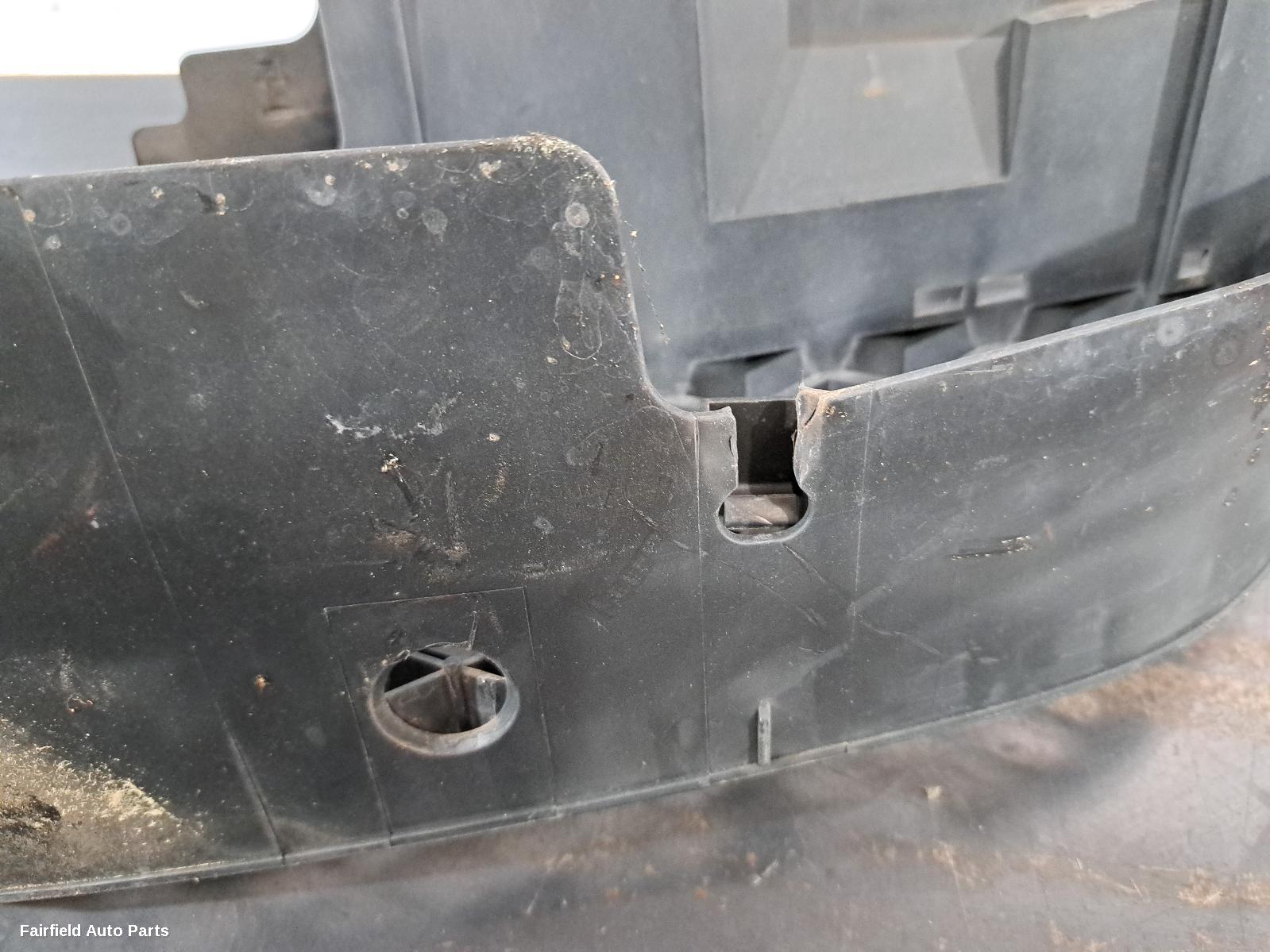 2001-2003 Mazda 323 Grille