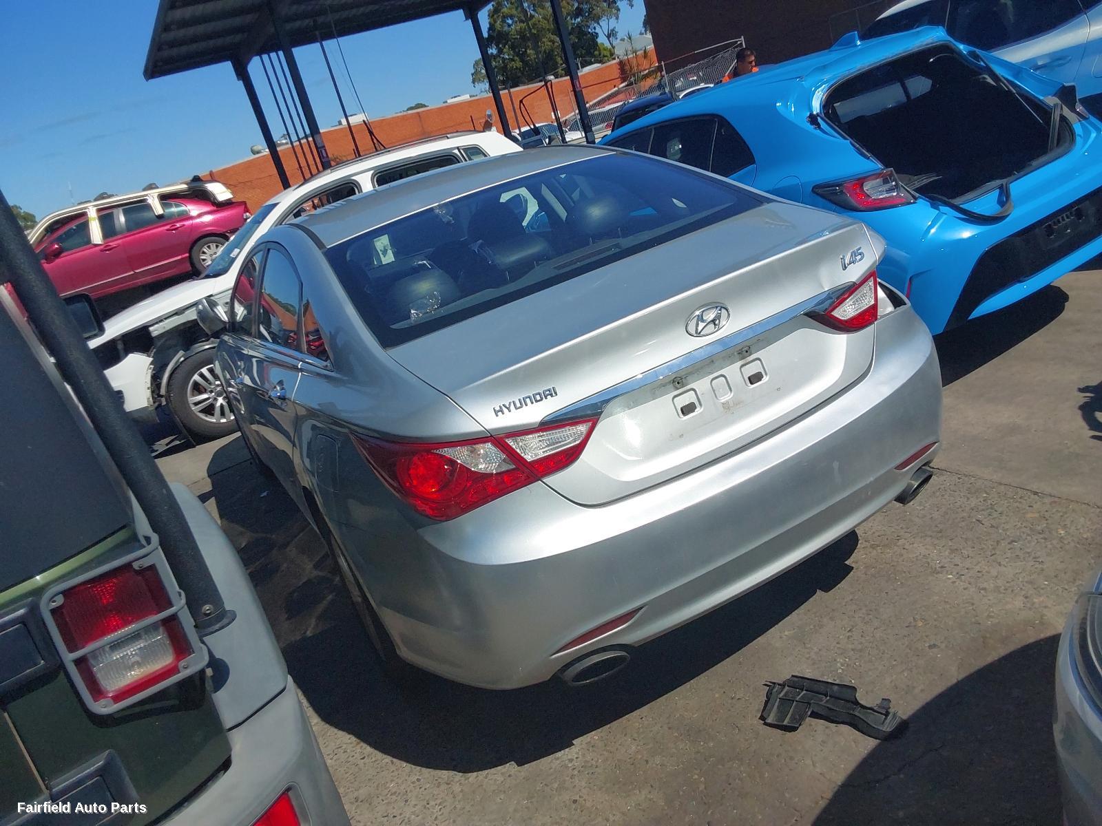 2010-2014 Hyundai I45 Left Front Door