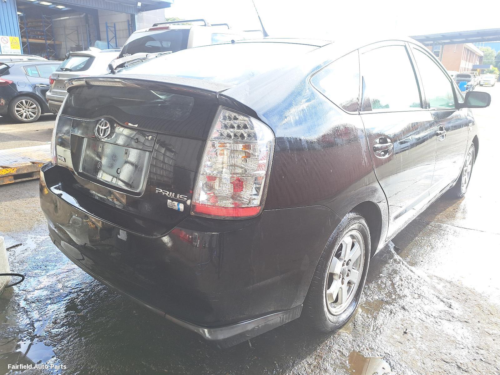 2003-2009 Toyota Prius Left Front Door