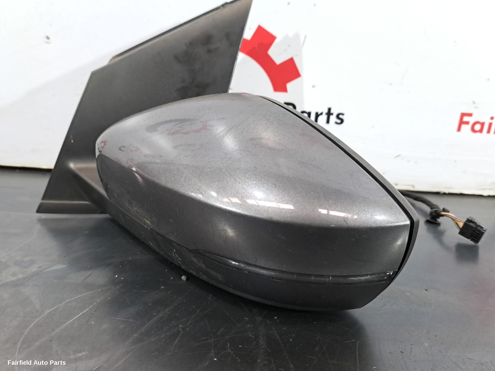 2010-2014 Volkswagen Polo Left Door Mirror