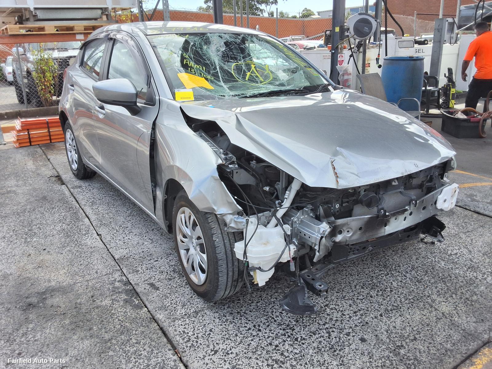2017-2019 Mazda 2 Right Door Mirror