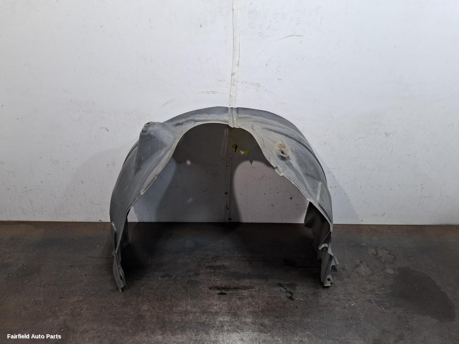 2015-2017 Toyota Aurion Left Guard Liner